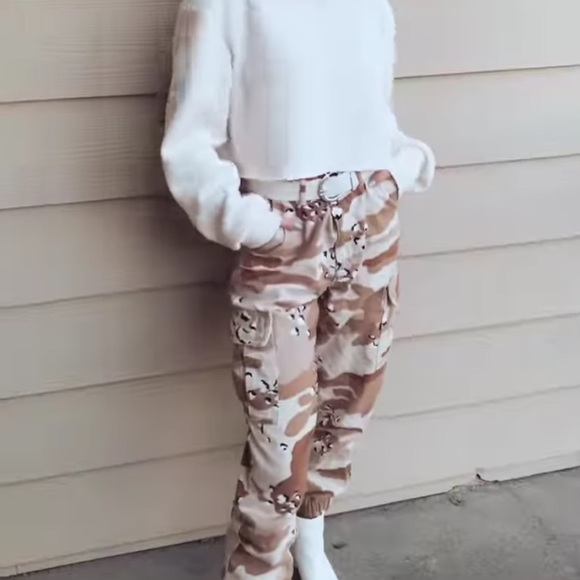 camo cargo pants with chain